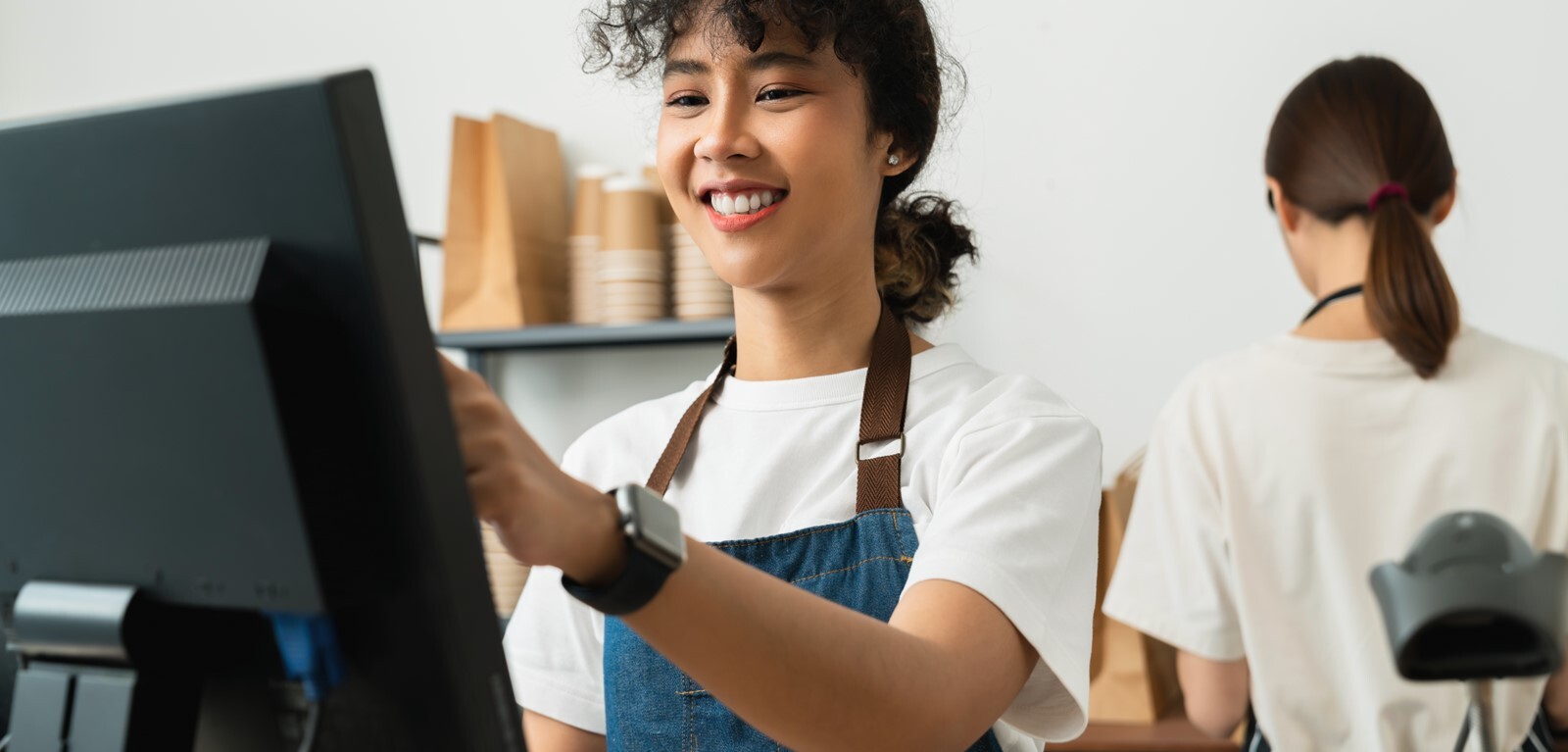 <span id="hs_cos_wrapper_name" class="hs_cos_wrapper hs_cos_wrapper_meta_field hs_cos_wrapper_type_text" style="" data-hs-cos-general-type="meta_field" data-hs-cos-type="text" >Want to motivate frontline employees? Think beyond higher pay (you likely already have to)</span>